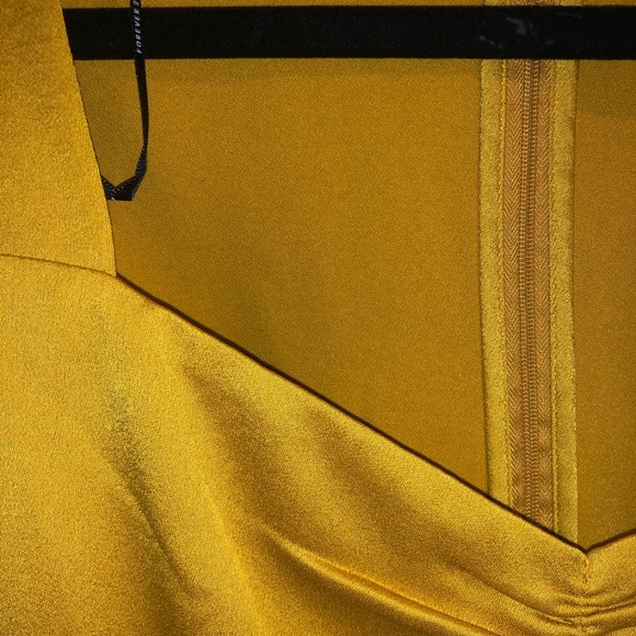 Yellow puff sleeve dress - Picture 4 of 5